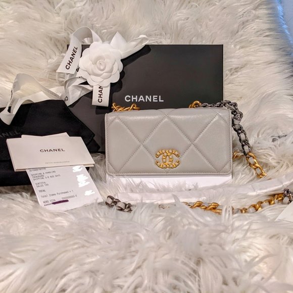 Brand New Chanel 19 WOC Grey Wallet on Chain - Picture 2 of 9